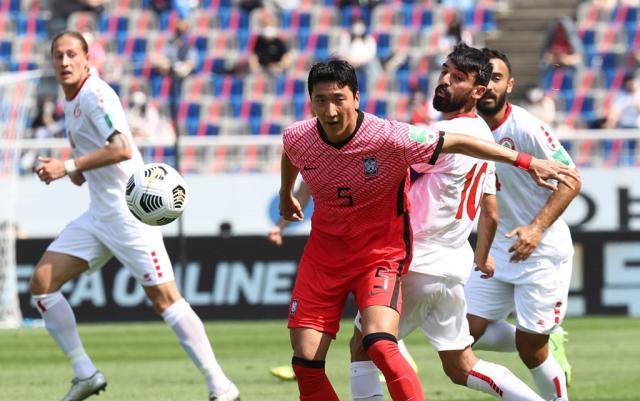 开云APP下载-韩国队集训开门黑!郑又荣因同程航班发现新冠退队