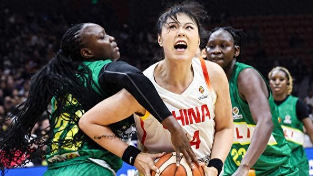 开云APP下载-世界杯资格赛首战轻取马里,“以胜代练”的中国女篮目标不止“抢门票”