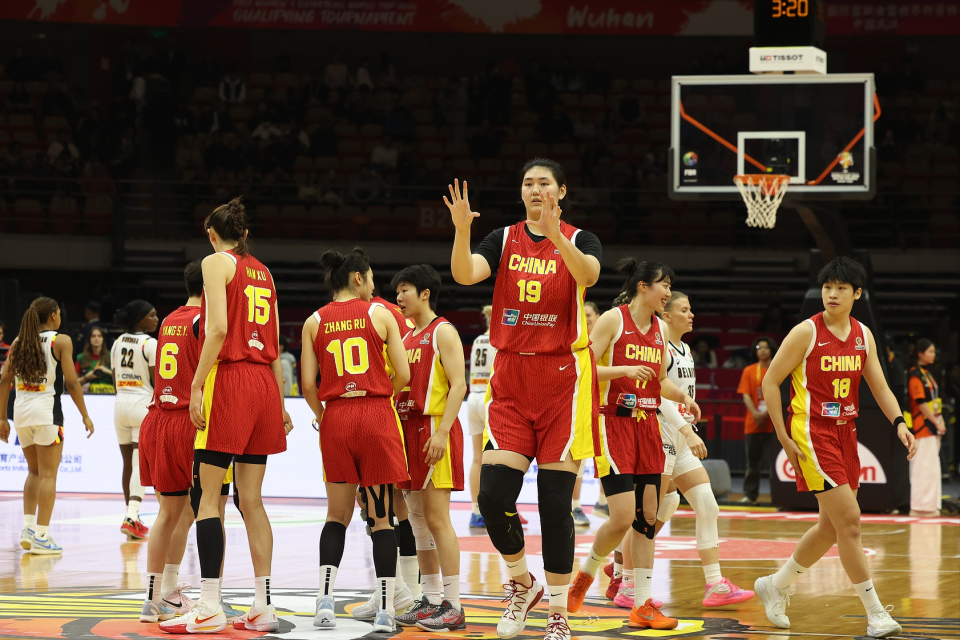 开云智能体验-18分钟轰20+11,张子宇成唯一亮点!女篮不敌欧洲冠军3大差距明显