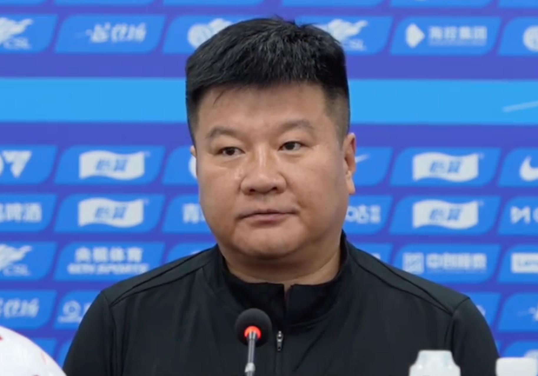 开云智能体验-略显仓促，李金羽正常出席赛前发布会，两小时后铁人官宣其下课